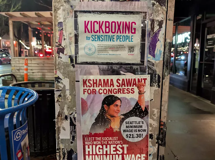 Slog AM: West Seattle Bald Eagles Fight to the Death, Ken Jennings Wins a Local Award, Trump Eyes Greenland